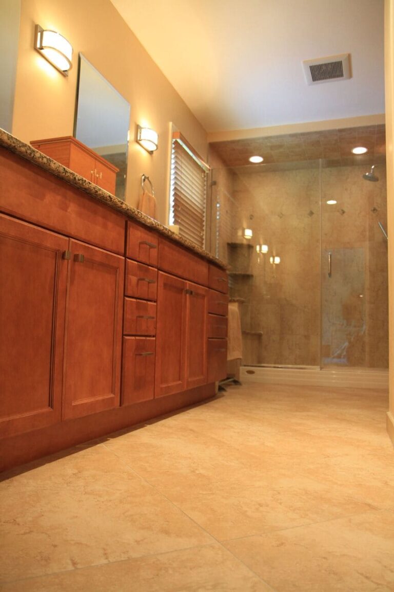 Duplak Bathroom