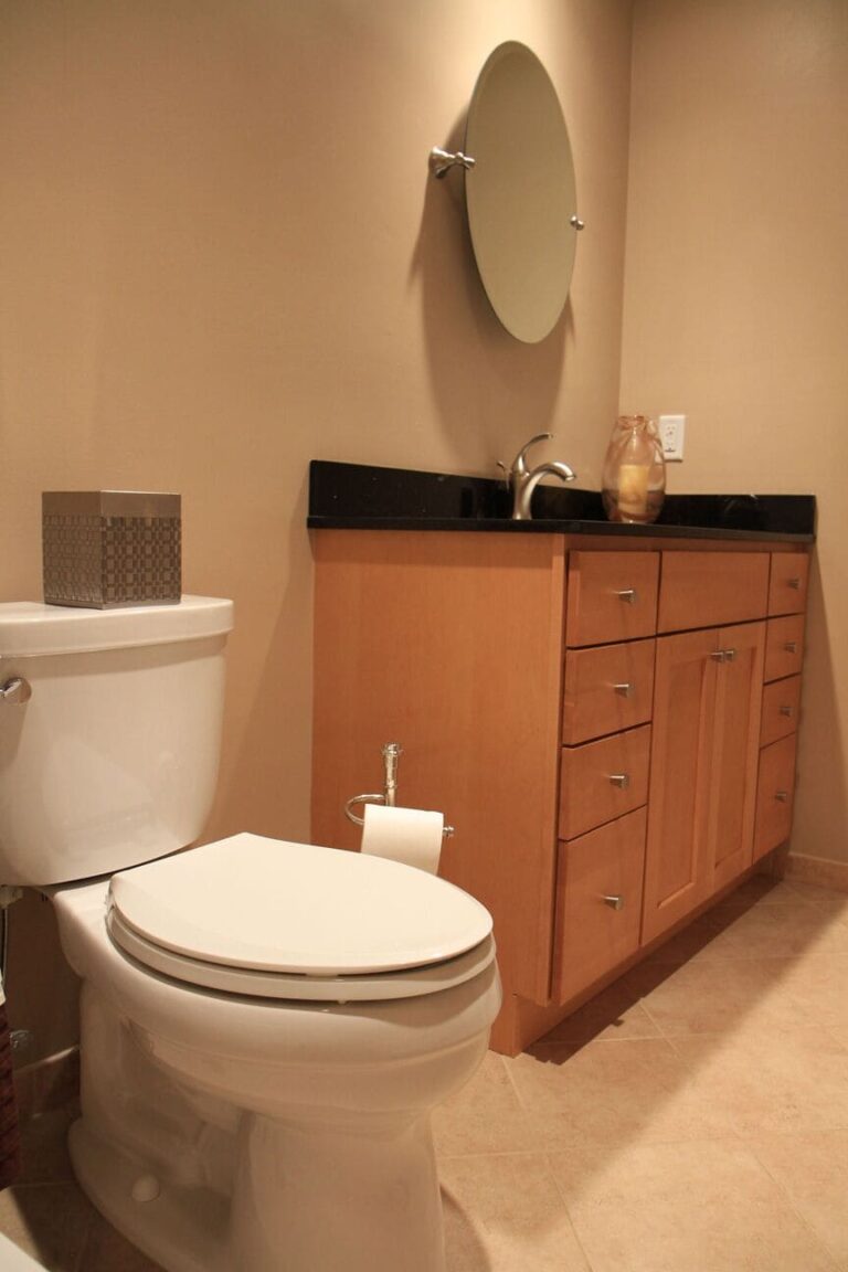 Duplak Bathroom