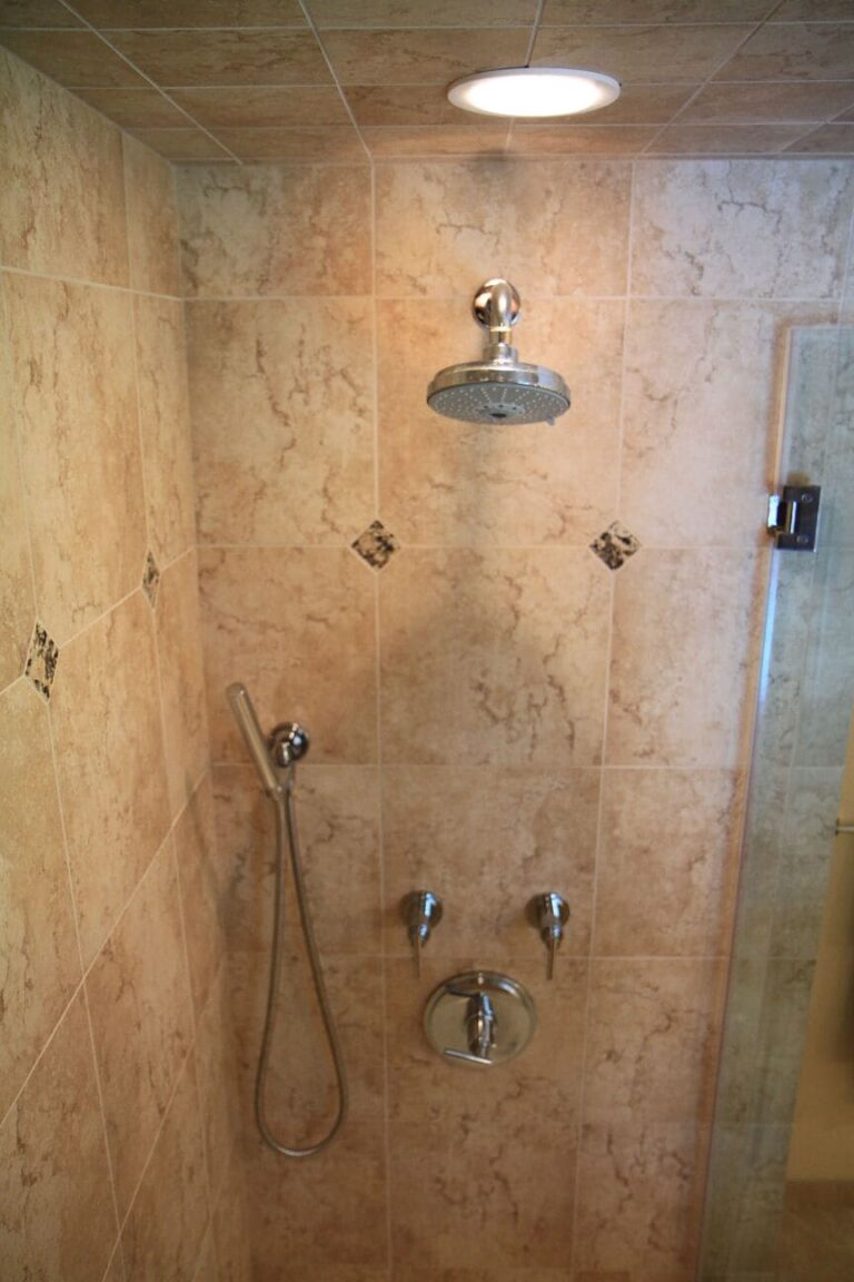 Duplak Bathroom