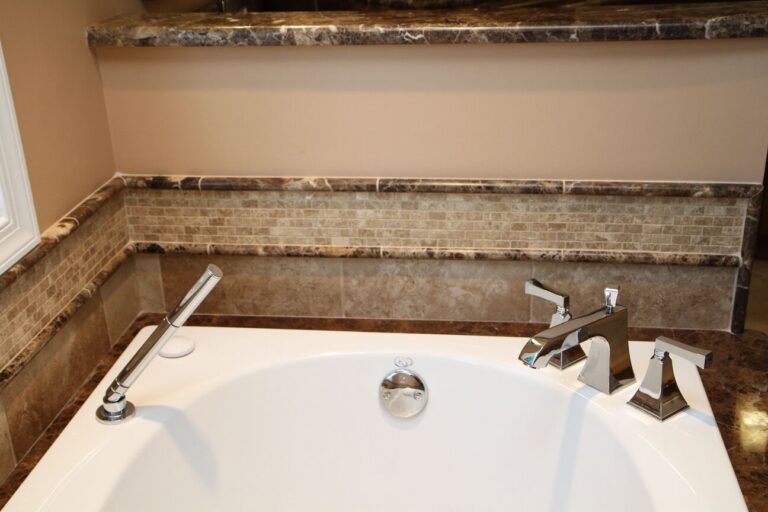 Dyke Bathroom