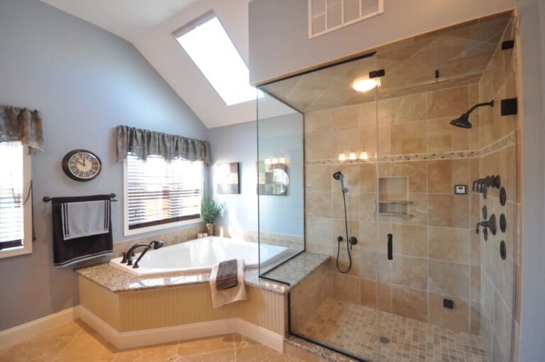 Lacaze Master Bathroom