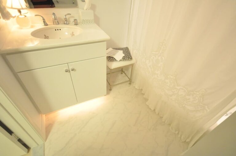 Lariviere Bathroom
