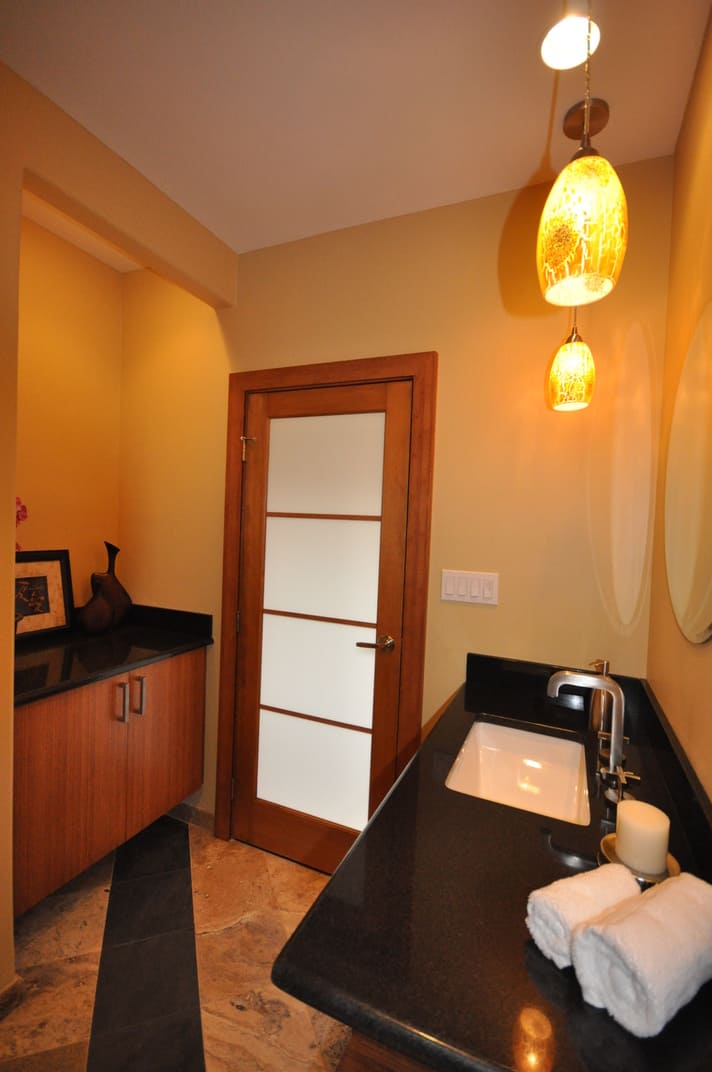 Seiden Bathroom